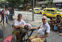 Leonardo Rocha de Almeida Abreu apresenta o Bar Bracarense, um ícone da tradição boêmia carioca.