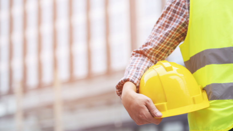 Márcio Velho da Silva apresenta como a gestão de frota eficiente reduz custos operacionais enquanto eleva os padrões de segurança no transporte.