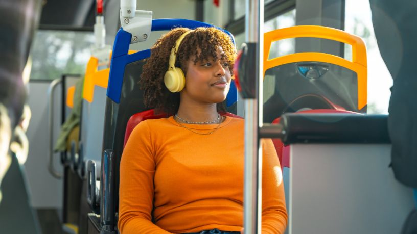 Transporte coletivo no Brasil com empresas como SPTrans, EMTU, ViaMobilidade, Uber e 99: como atrair jovens e reinventar a mobilidade urbana